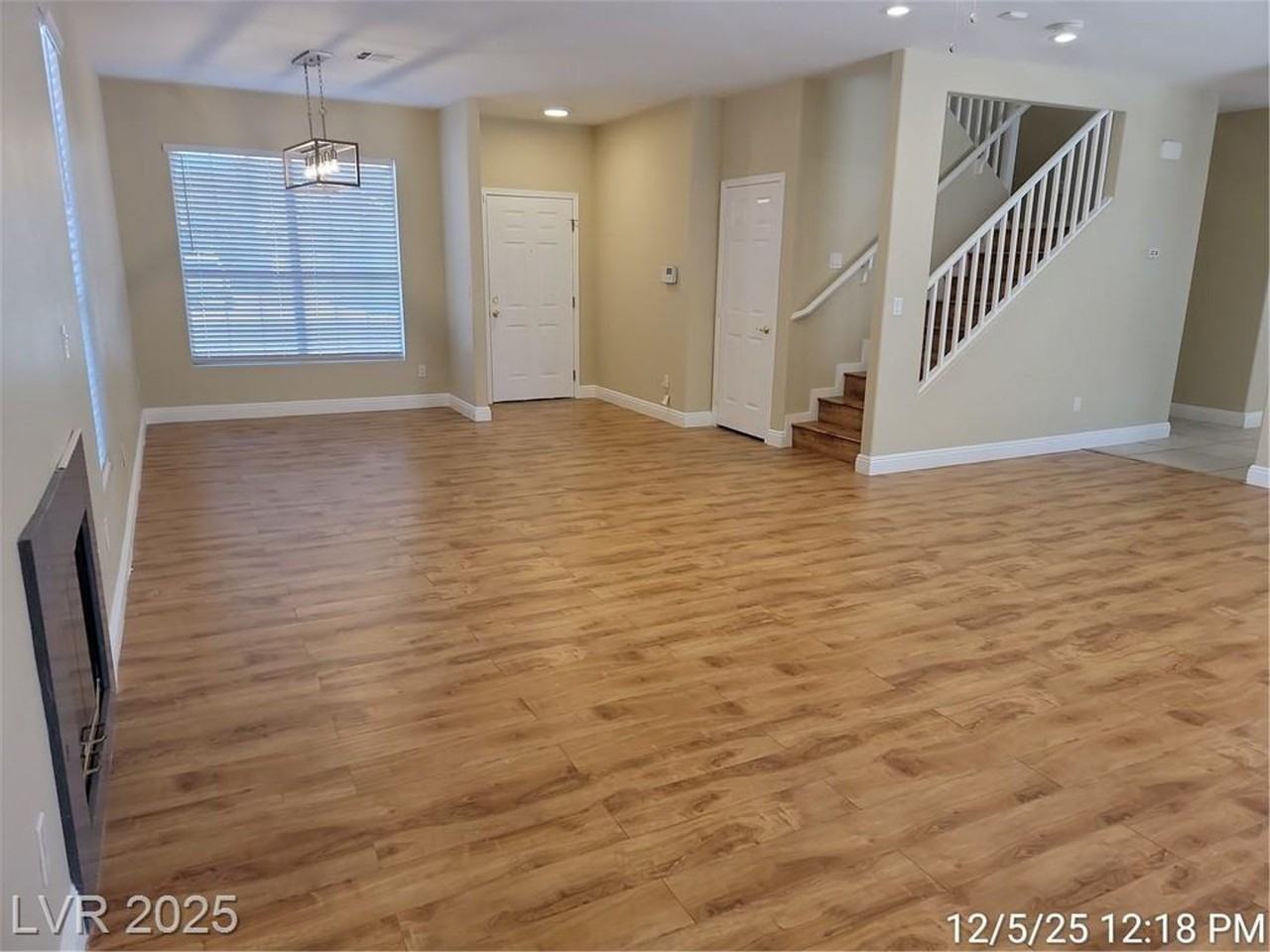 5921 Royal Castle Ln - Photo 2 of 40