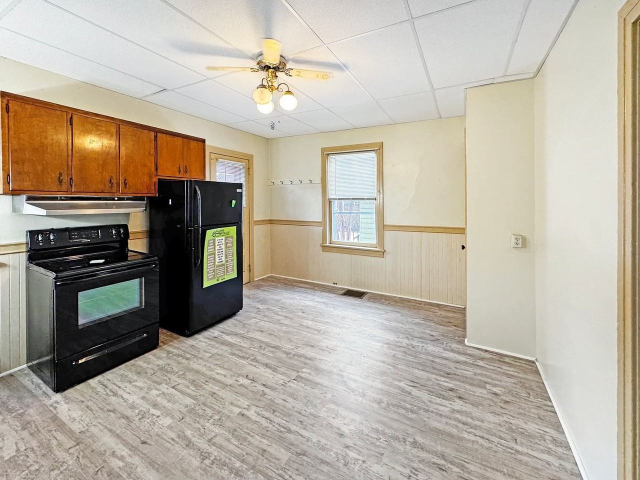 323 Percy Street - Photo 3 of 19