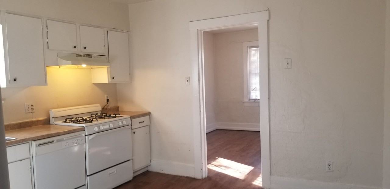 1452 Benton Street - Photo 2 of 12