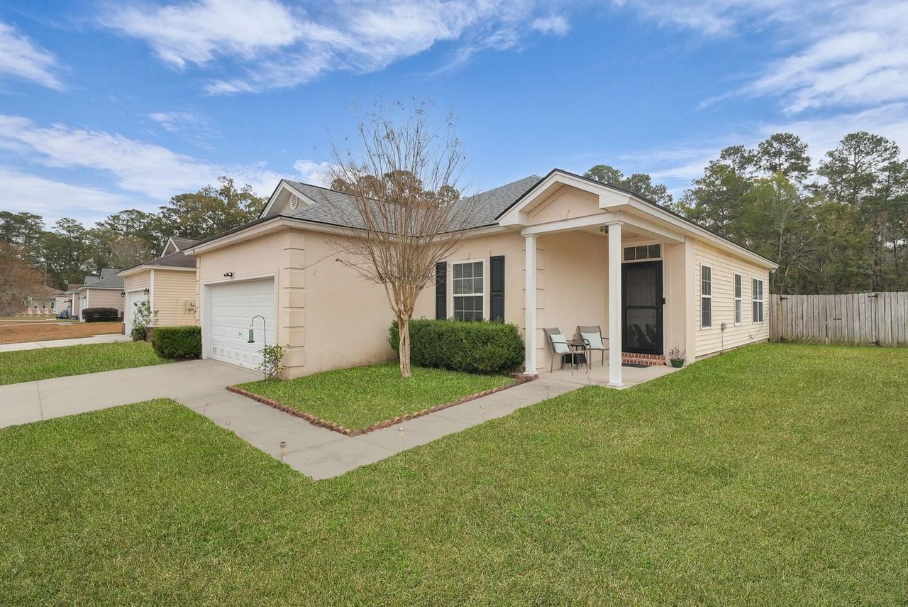 135 Alexander Way - Photo 4 of 40