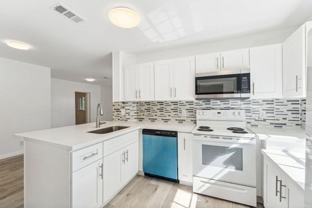 377 Northwest 2nd Way - Photo 1 of 1