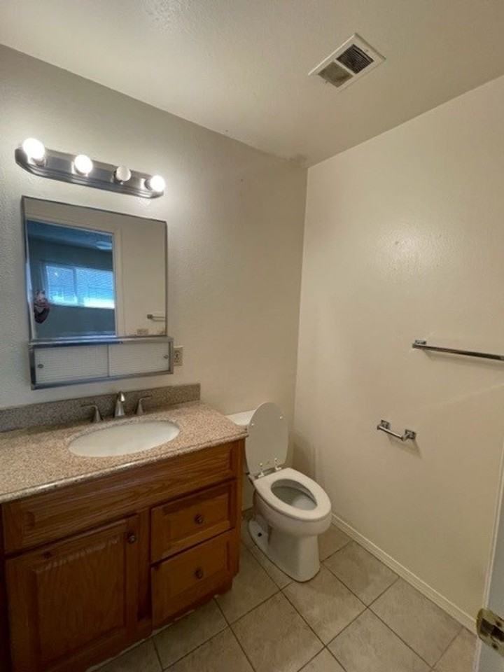 Preleasing for Summer - Photo 3 of 6