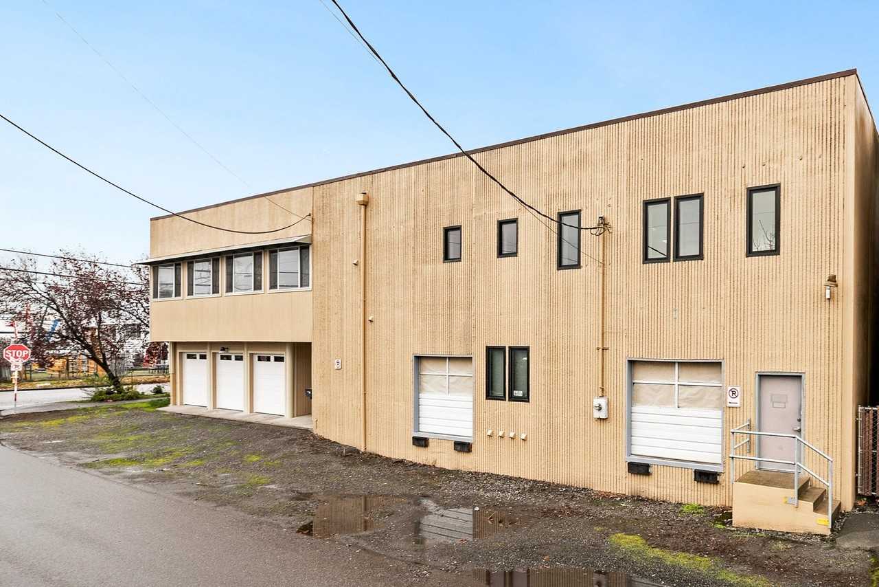 Dawson Apartment - Photo 3 of 5