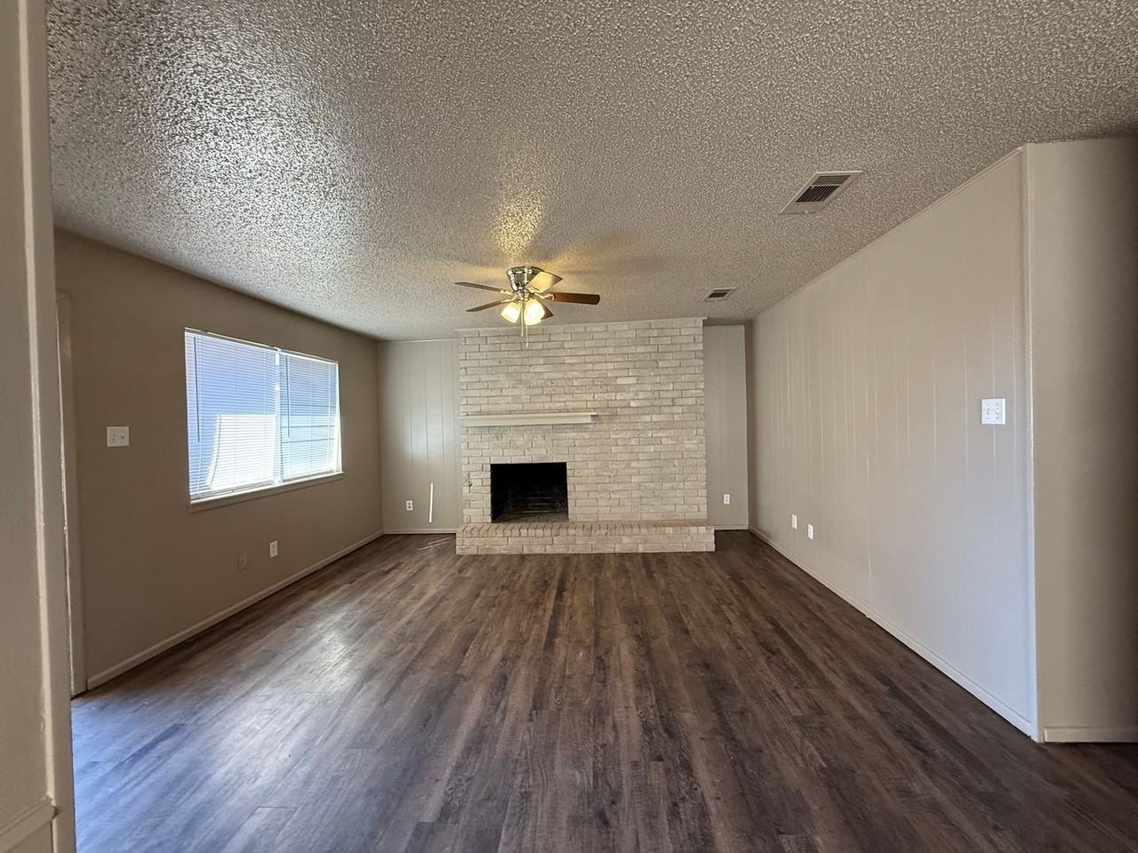 808 North Elkhart Avenue - Photo 3 of 16