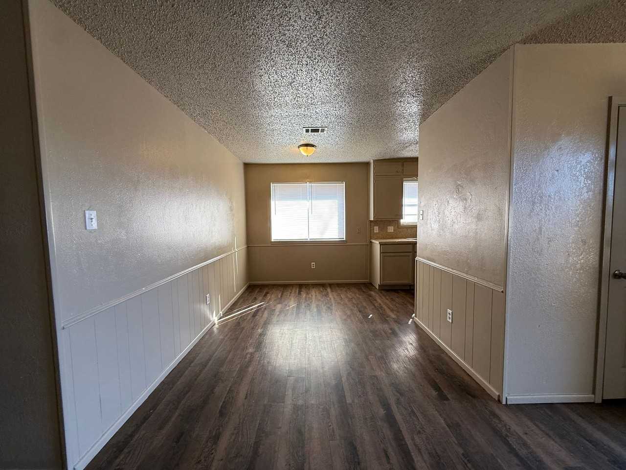 808 North Elkhart Avenue - Photo 5 of 16