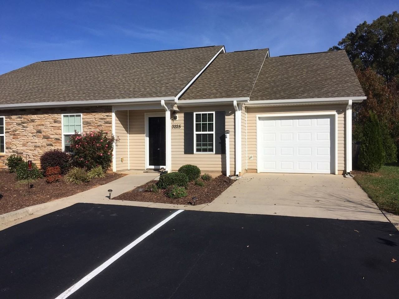 3225 Hyde Place Circle