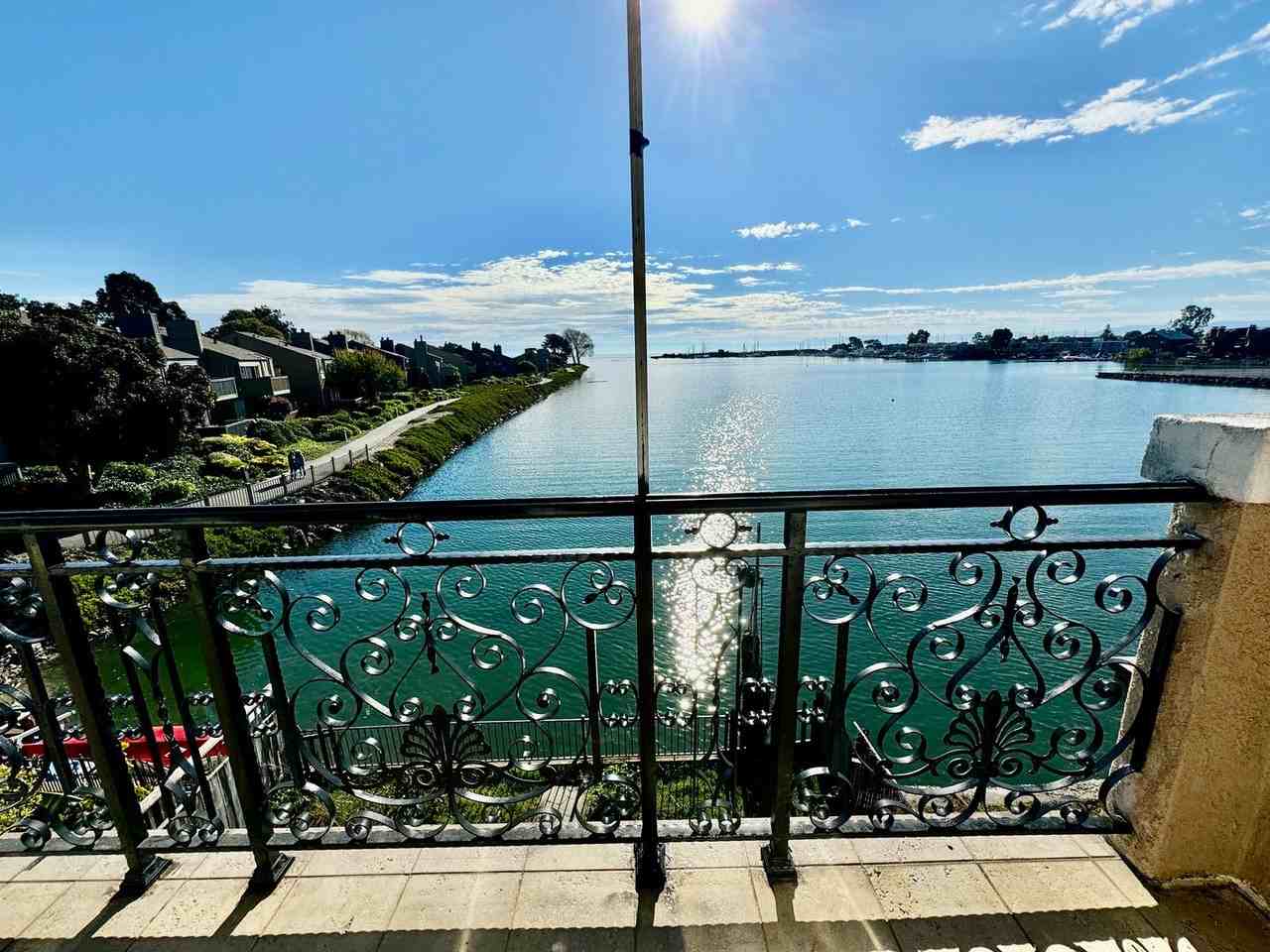 512 Central Ave - Photo 4 of 50