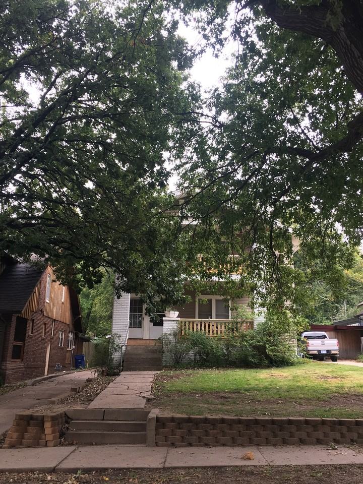 3809 East English Street