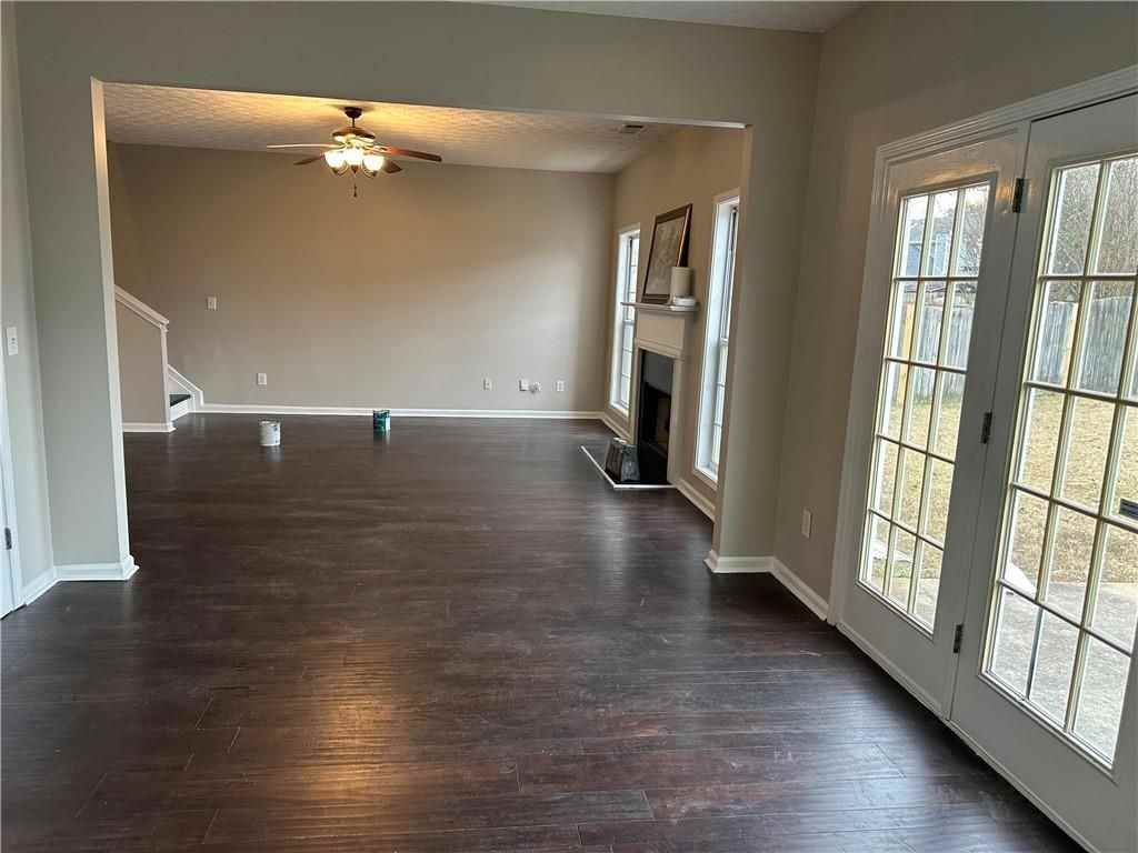 590 Clairidge Lane - Photo 4 of 17