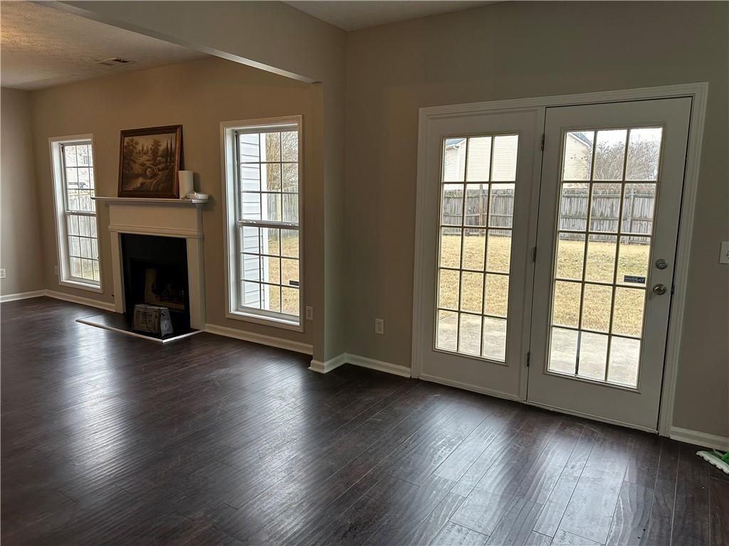 590 Clairidge Lane - Photo 6 of 17