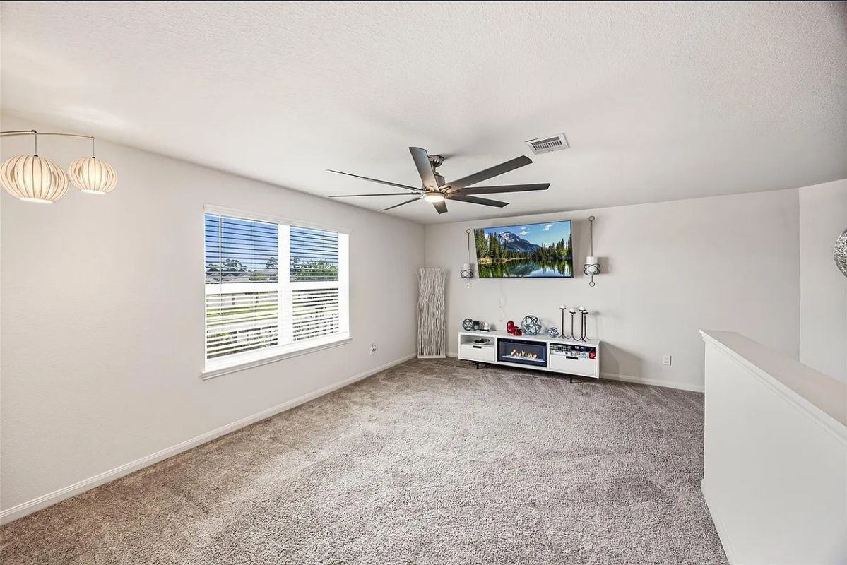 11034 Hillside Creek Dr - Photo 3 of 9