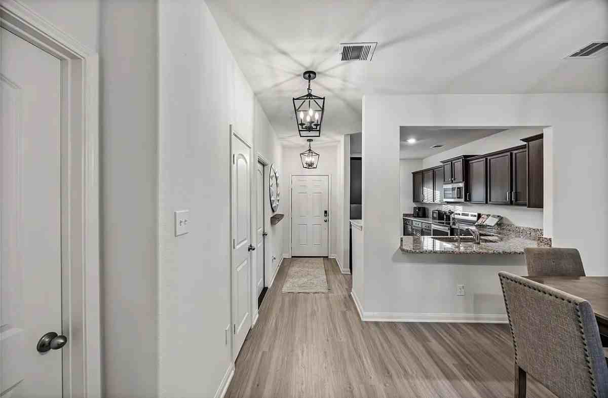 11034 Hillside Creek Dr - Photo 6 of 9