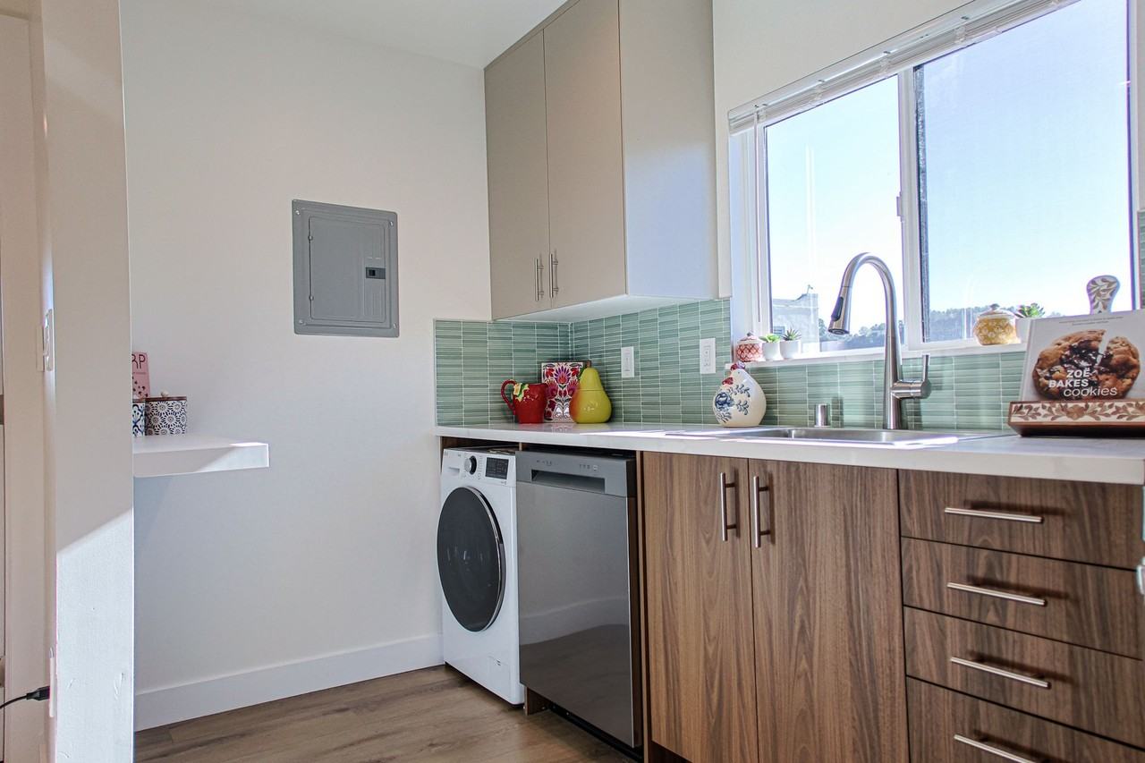 NEW CONSTRUCTION 1 BED + 1 BATH APARTMENTS IN HIGHLAND PARK! - Photo 7 of 32
