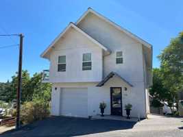 featured image of 52 North Shepherd Street