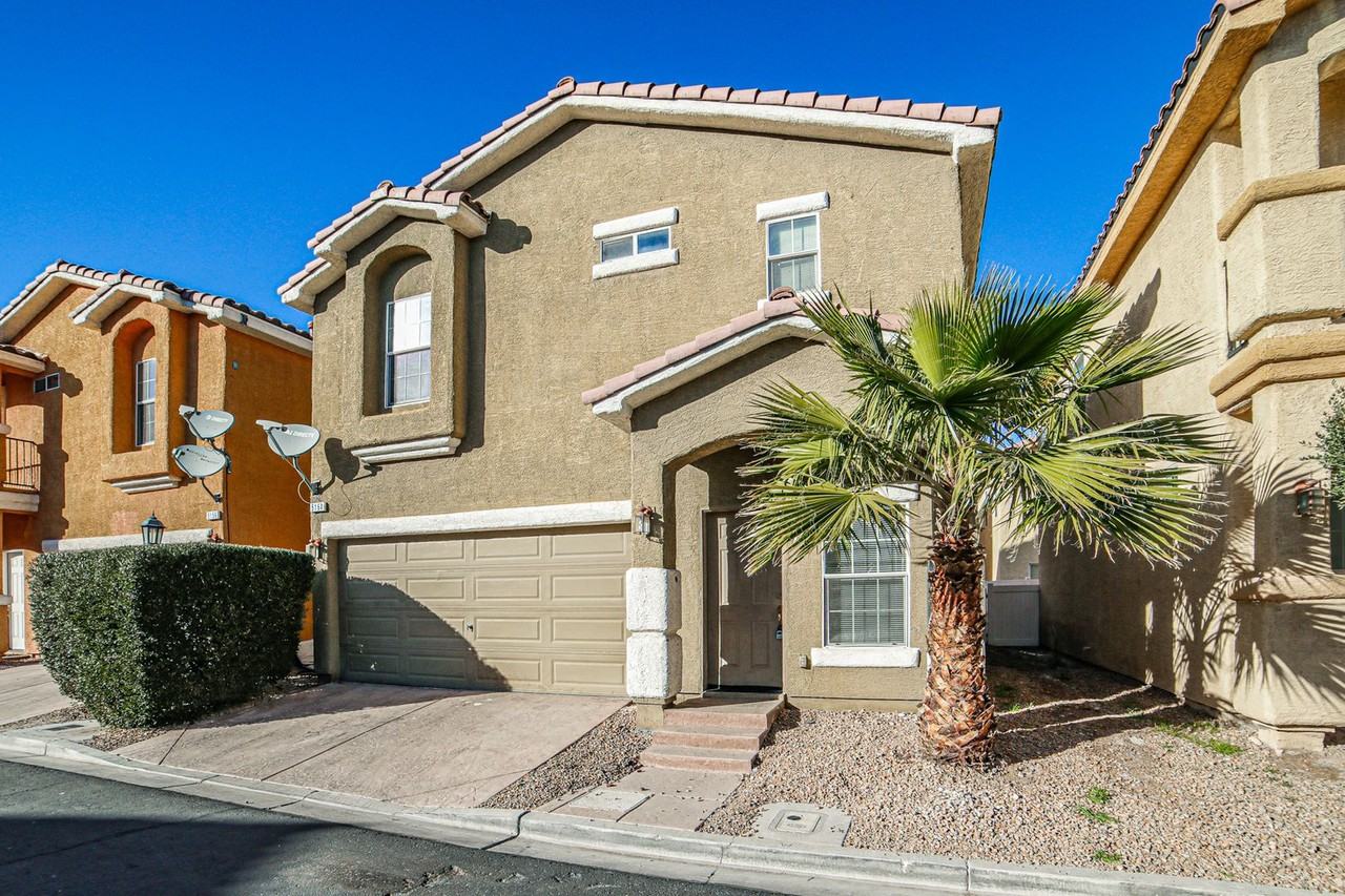 5164 Bellaria Pl - Photo 2 of 31