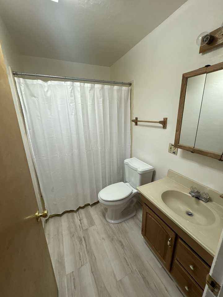 2708 Armstrong Ave #B - Photo 3 of 23