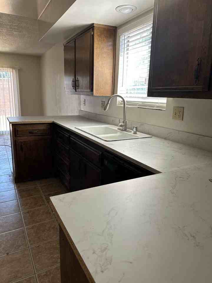 1930 South Royal Oaks Drive - Photo 2 of 6