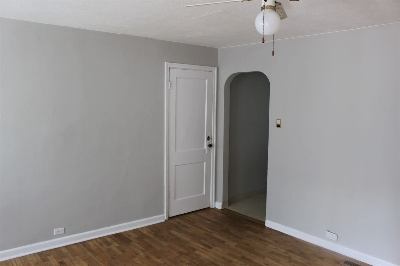 11003 Ne 3rd Ave - Photo 5 of 16