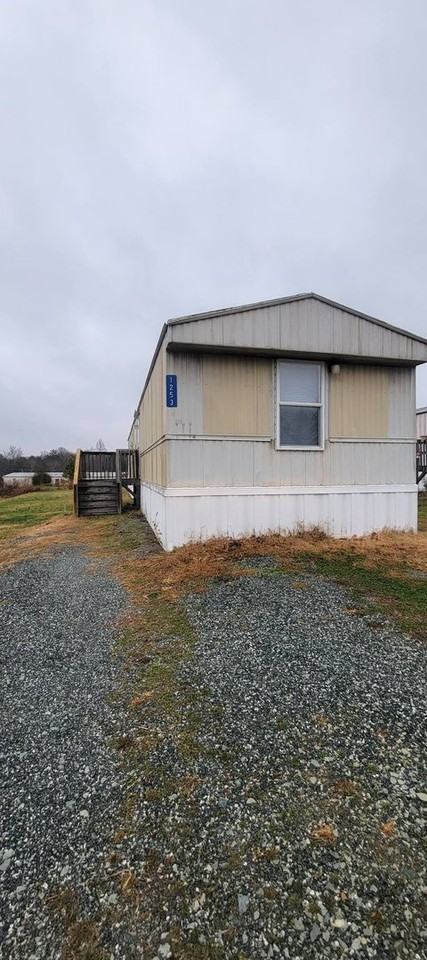 1253 Sonora Drive - Photo 2 of 9