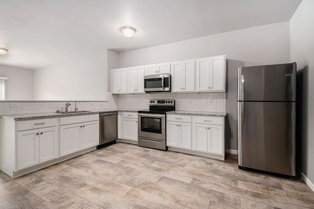 26190 Northland Crossing Dr - Photo 3 of 14