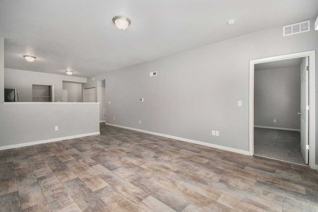 26190 Northland Crossing Dr - Photo 5 of 14