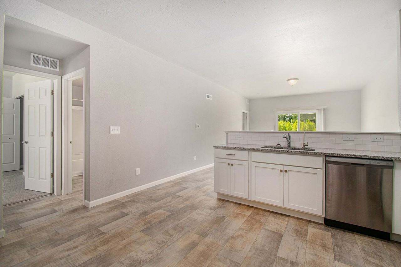 26190 Northland Crossing Dr - Photo 6 of 14