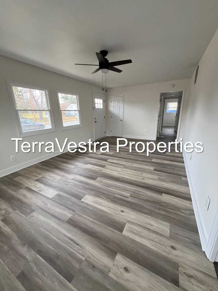 1504 3rd Ave - Photo 5 of 13