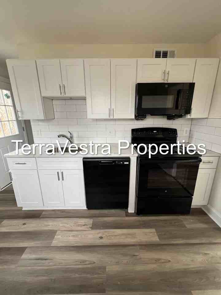 1803 4th Ave - Photo 2 of 15