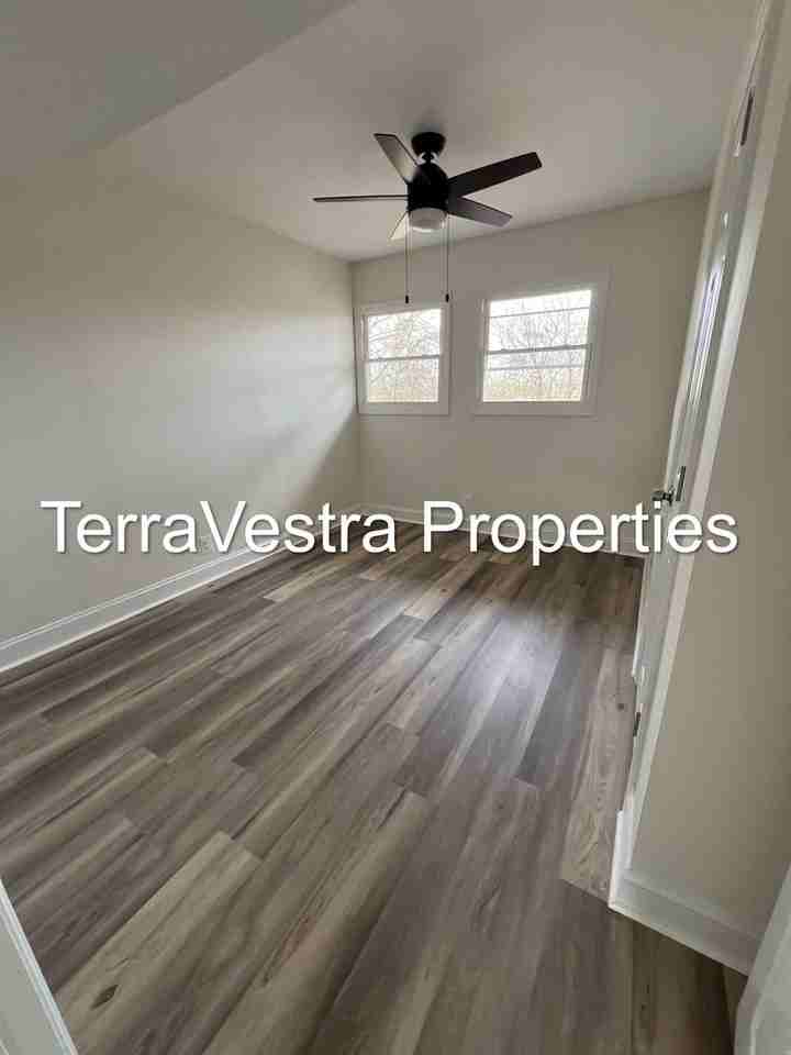 1803 4th Ave - Photo 7 of 15