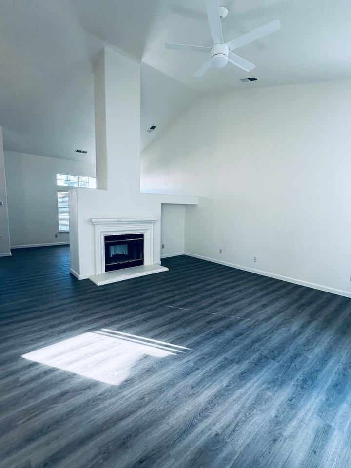 8608 Disa Alpine Way - Photo 4 of 30