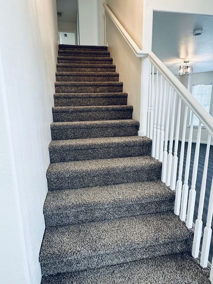 8608 Disa Alpine Way - Photo 5 of 30