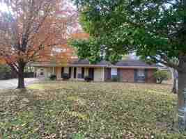 featured image of 1400 Fillmore Drive