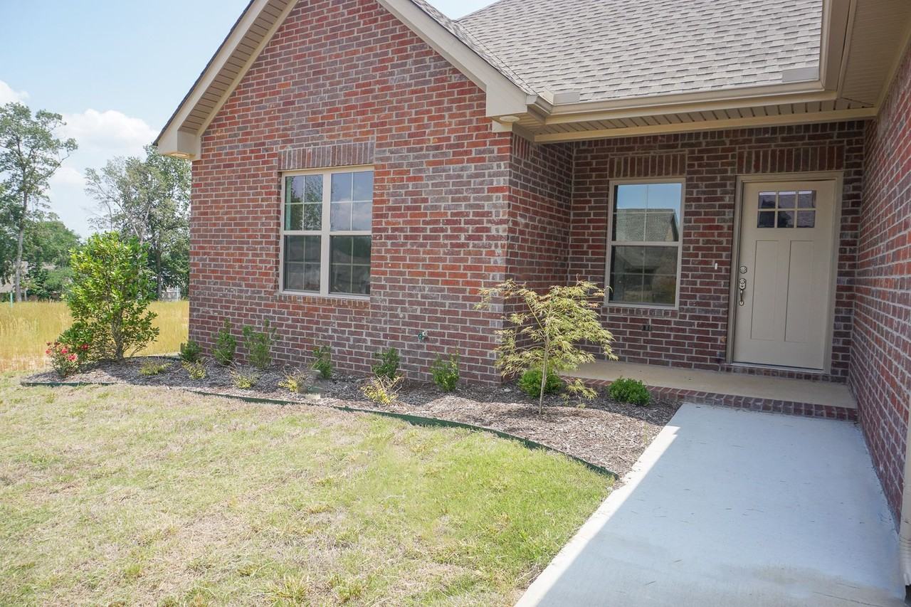 616 Prospect Valley Dr - Photo 3 of 21
