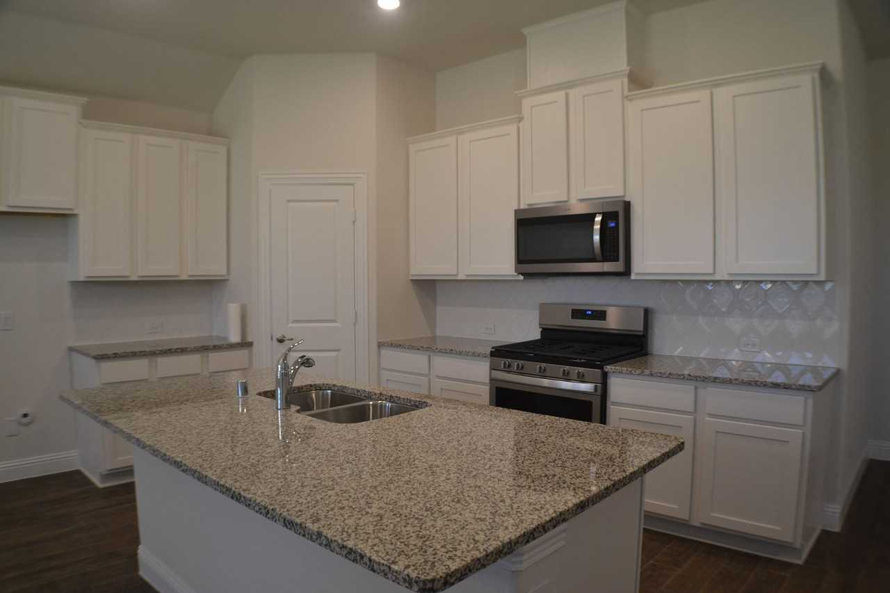 6105 Cheshire Street - Photo 4 of 18