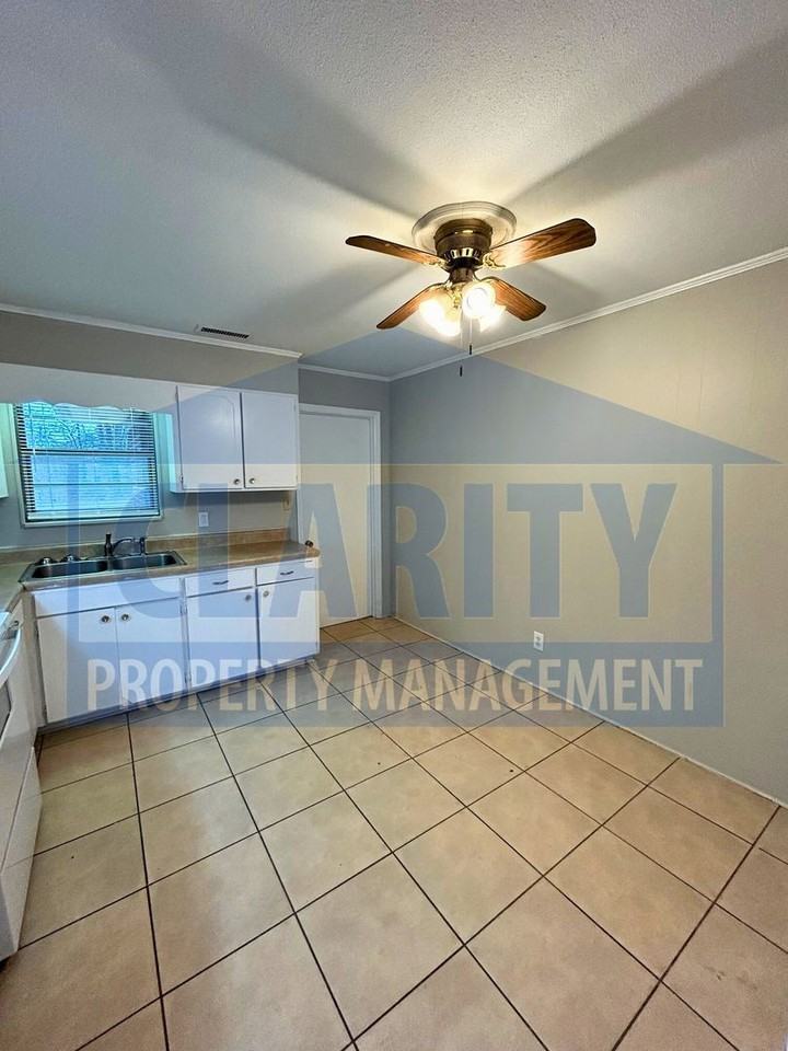 2412 J Mack Circle Southwest - Photo 7 of 17