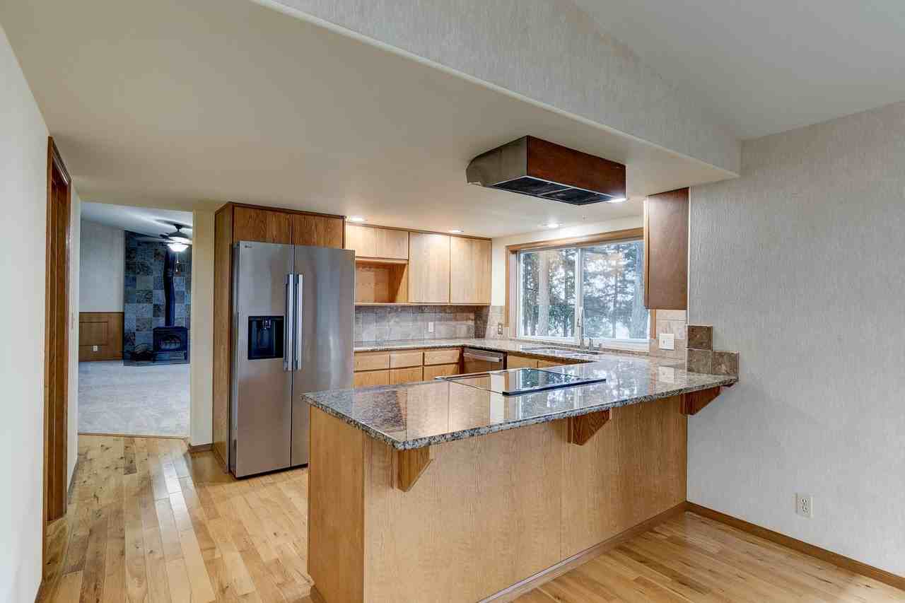 4750 Jones Road - Photo 4 of 41