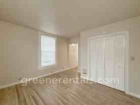 Oly-Adams 720 - Photo 1 of 1