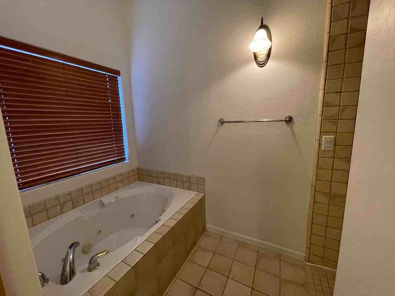 1476 Eagle Crest Drive - Photo 4 of 10