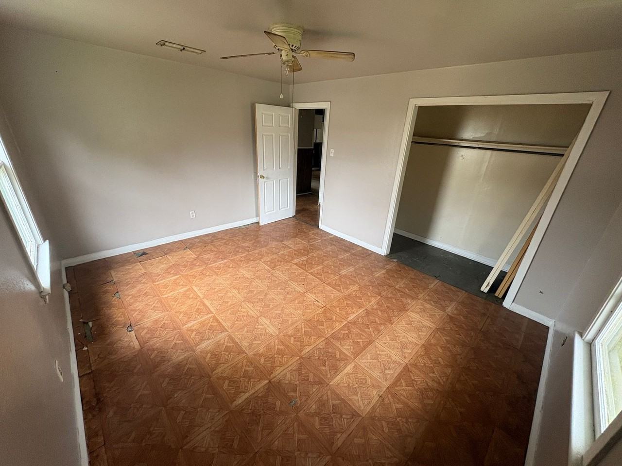 2204 Naples Street - Photo 3 of 7