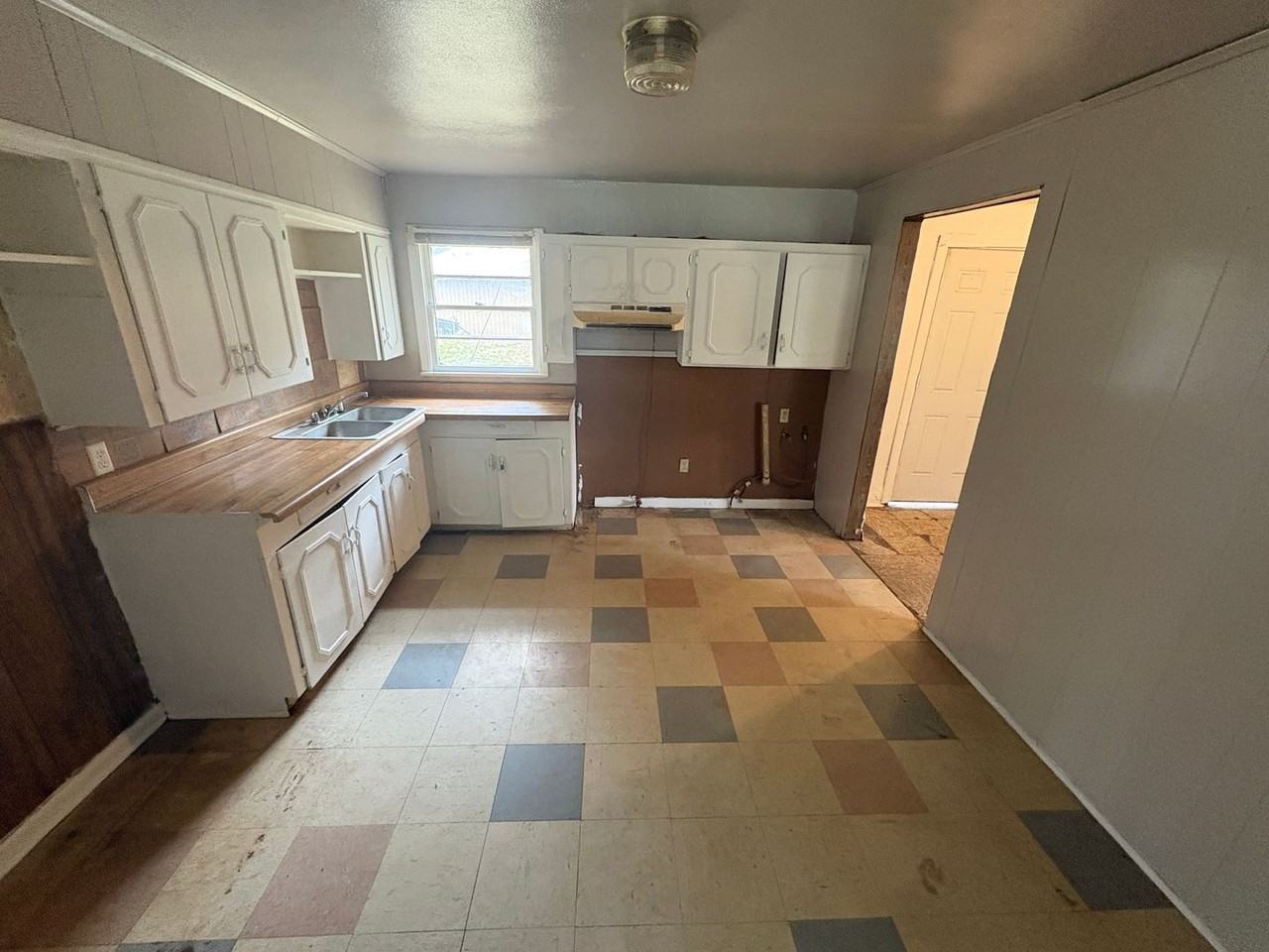 2204 Naples Street - Photo 7 of 7