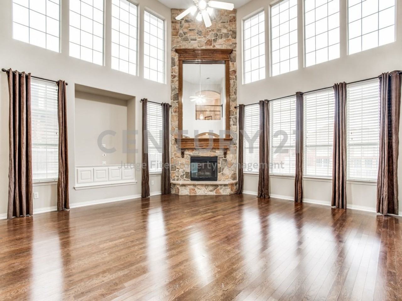 2613 Sandstone Ln - Photo 4 of 15