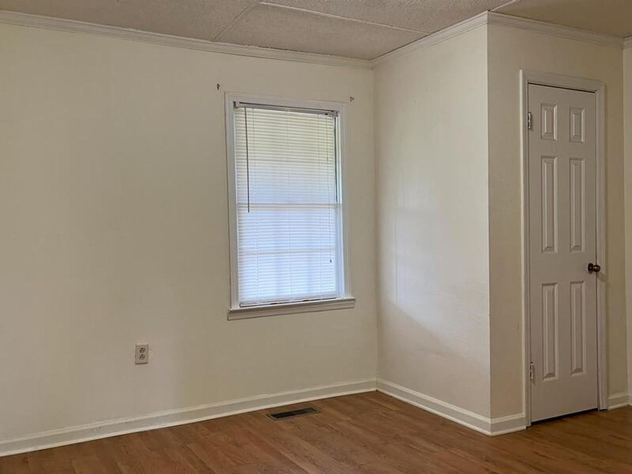64 15th Street Northwest - Photo 3 of 9