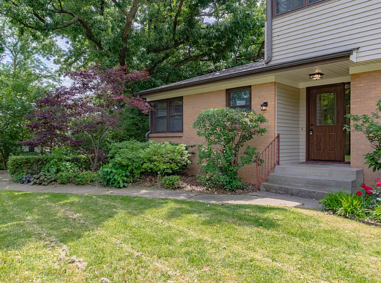 1415 Sunnyslope Ln - Photo 3 of 20