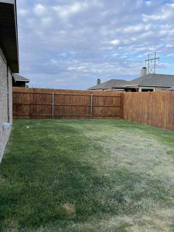 3718 Oakridge Avenue - Photo 4 of 23