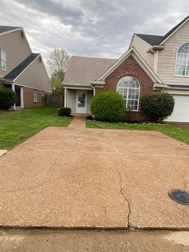 1514 Estacada Way - Photo 2 of 17