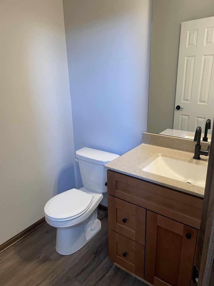 9240 Peregrine Rd #1 - Photo 5 of 28