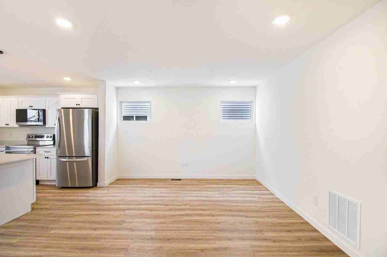 6205 Lansing - Photo 4 of 25