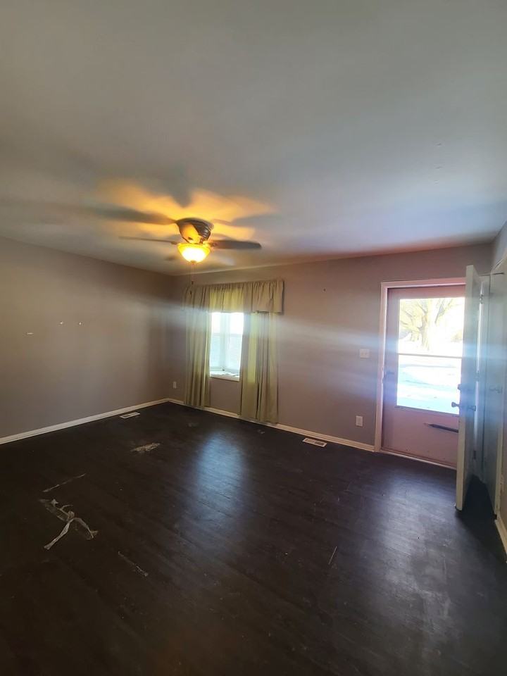 505 South Duncan Road - Photo 4 of 10