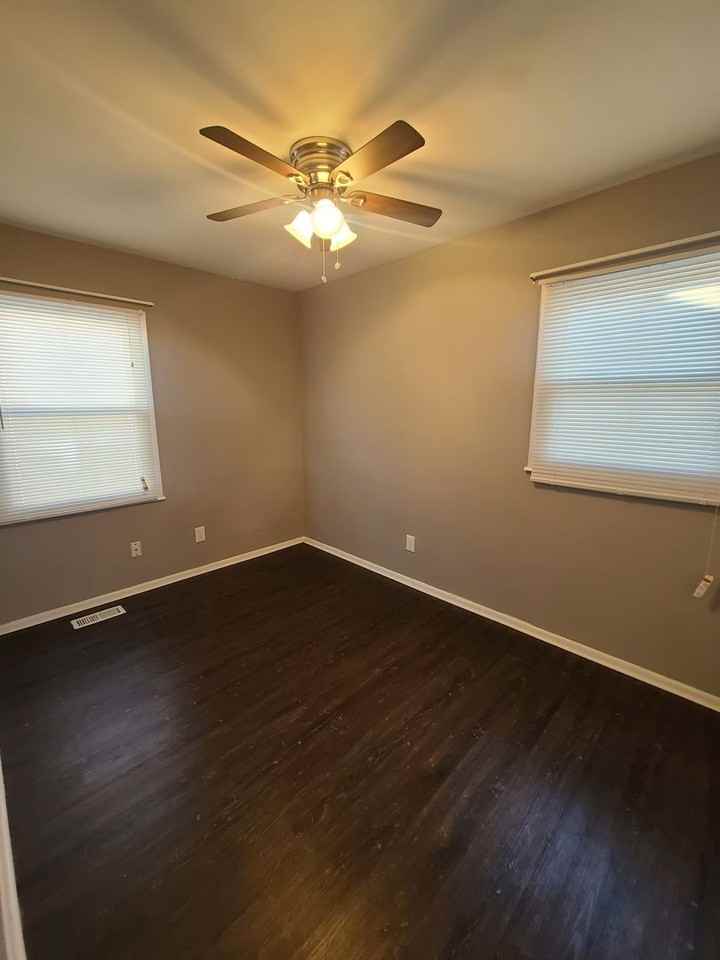 505 South Duncan Road - Photo 5 of 10