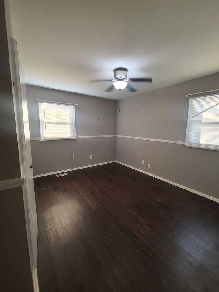 505 South Duncan Road - Photo 7 of 10